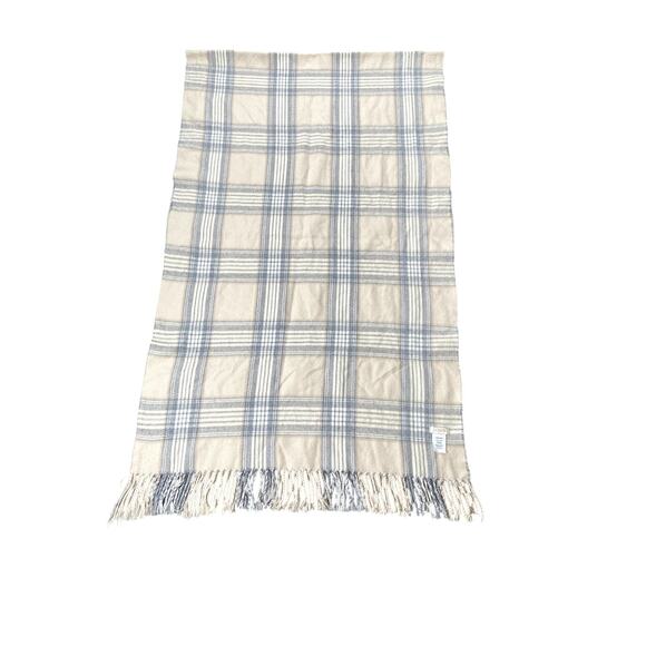 J.Crew Oversized Plaid Blanket Scarf 83x48 Soft Neutral Gray Cream Fringe - Picture 2 of 6